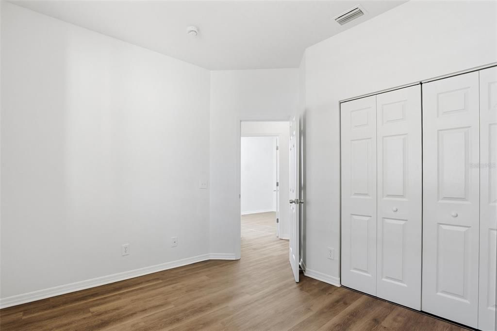 For Sale: $345,000 (4 beds, 2 baths, 1912 Square Feet)