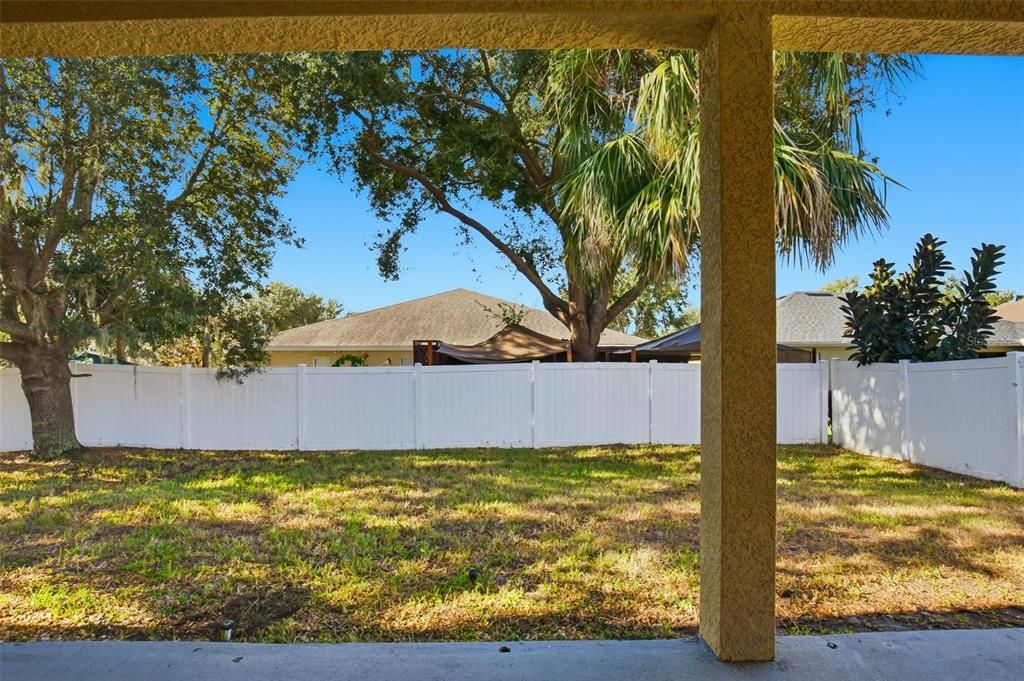 For Sale: $345,000 (4 beds, 2 baths, 1912 Square Feet)