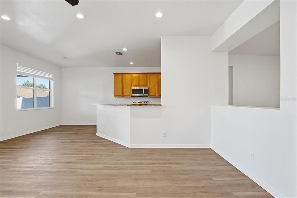 For Sale: $345,000 (4 beds, 2 baths, 1912 Square Feet)