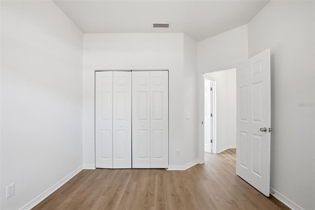 For Sale: $345,000 (4 beds, 2 baths, 1912 Square Feet)