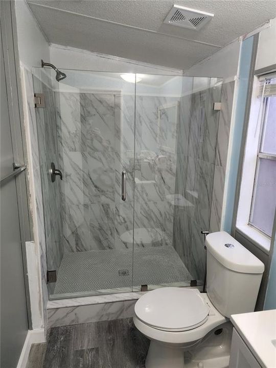 For Sale: $220,000 (3 beds, 2 baths, 1216 Square Feet)