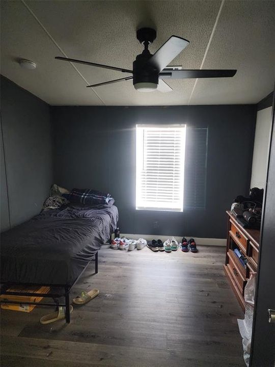 For Sale: $220,000 (3 beds, 2 baths, 1216 Square Feet)