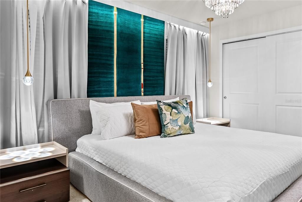 На продажу: $1,196,000 (8 спален, 6 ванн, 4026 Квадратных фут)