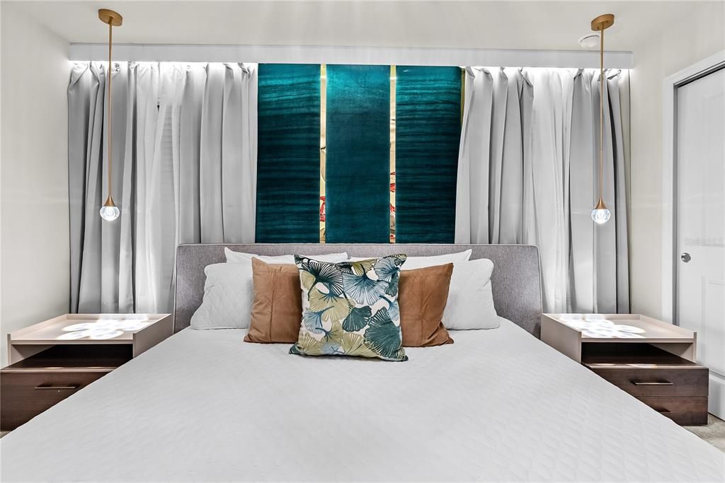 На продажу: $1,196,000 (8 спален, 6 ванн, 4026 Квадратных фут)