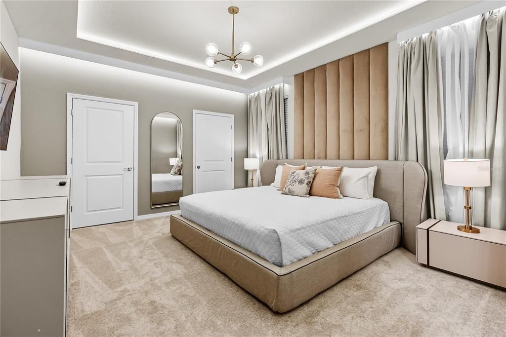 На продажу: $1,196,000 (8 спален, 6 ванн, 4026 Квадратных фут)