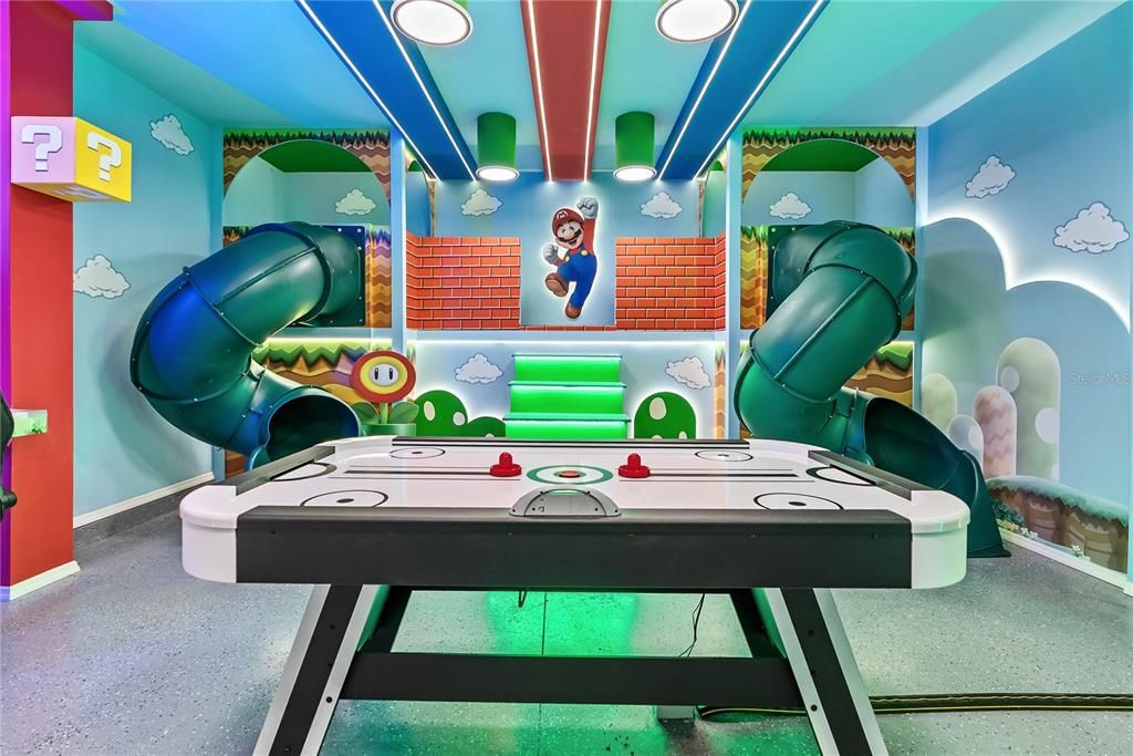 На продажу: $1,196,000 (8 спален, 6 ванн, 4026 Квадратных фут)