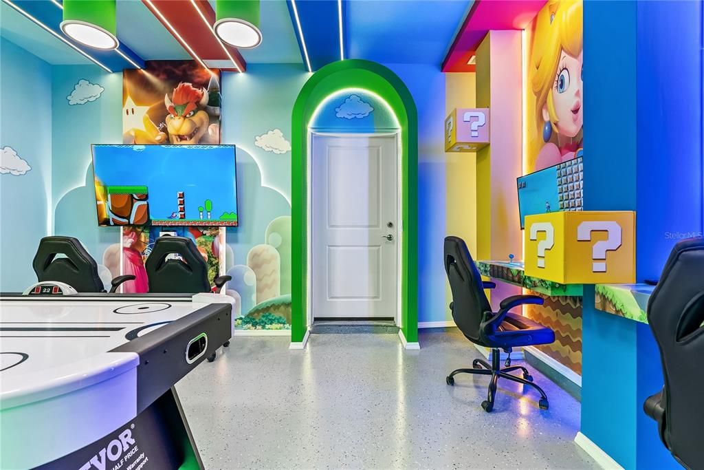 На продажу: $1,196,000 (8 спален, 6 ванн, 4026 Квадратных фут)