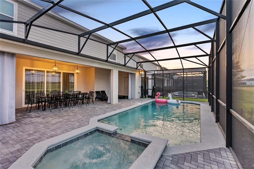 На продажу: $1,196,000 (8 спален, 6 ванн, 4026 Квадратных фут)