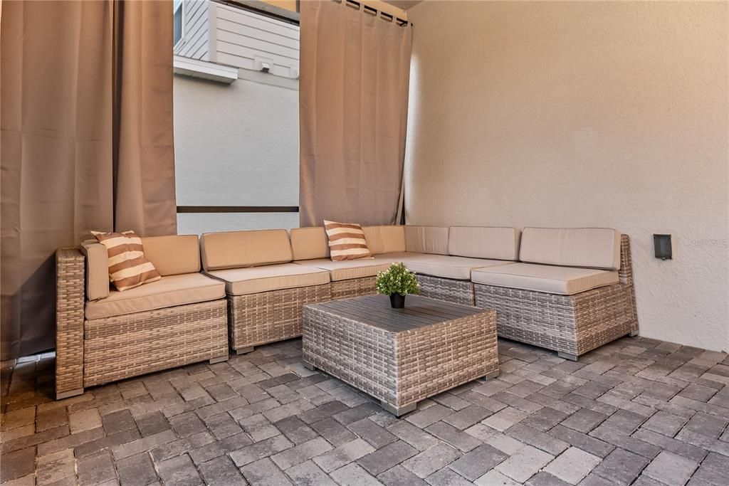 На продажу: $1,196,000 (8 спален, 6 ванн, 4026 Квадратных фут)