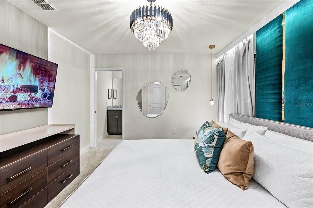 На продажу: $1,196,000 (8 спален, 6 ванн, 4026 Квадратных фут)