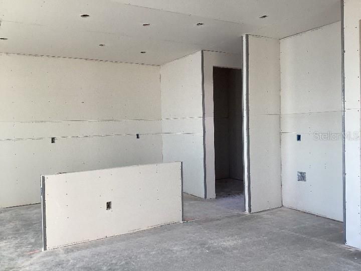 На продажу: $444,990 (4 спален, 2 ванн, 1901 Квадратных фут)