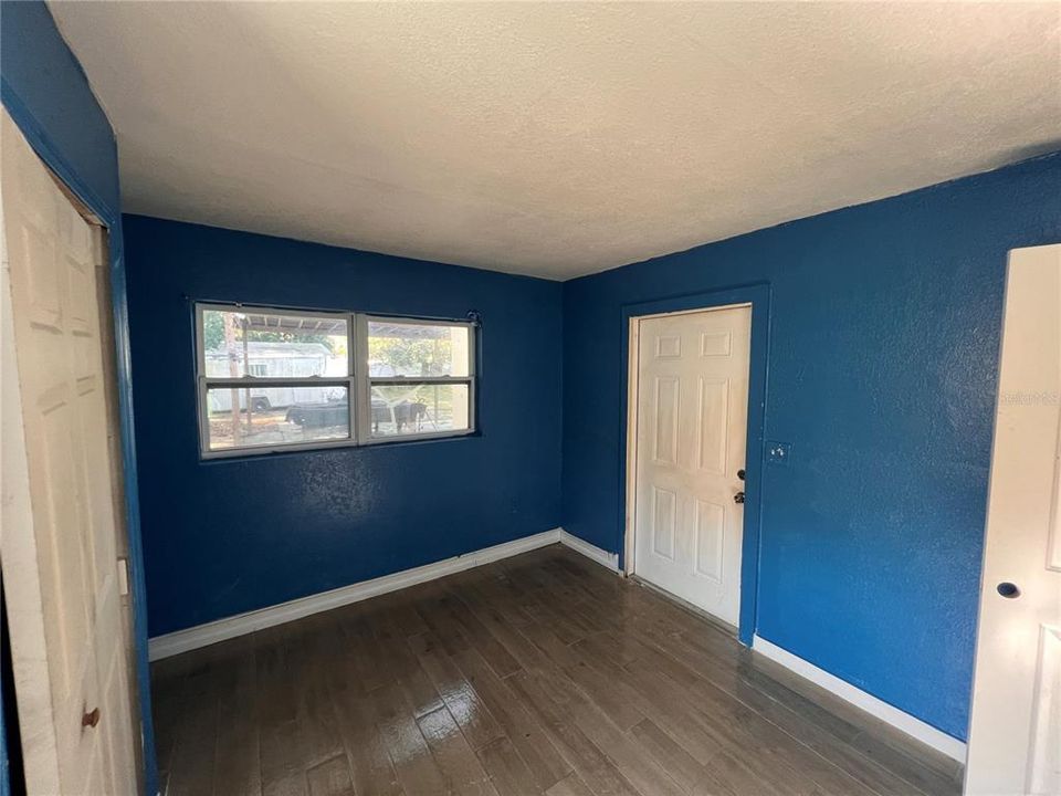 На продажу: $199,000 (3 спален, 1 ванн, 1128 Квадратных фут)