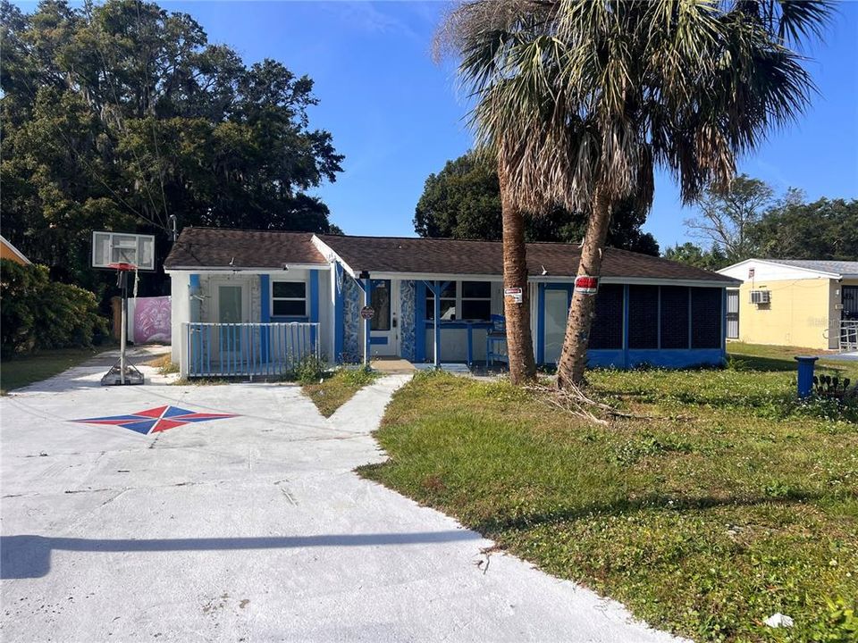 На продажу: $199,000 (3 спален, 1 ванн, 1128 Квадратных фут)