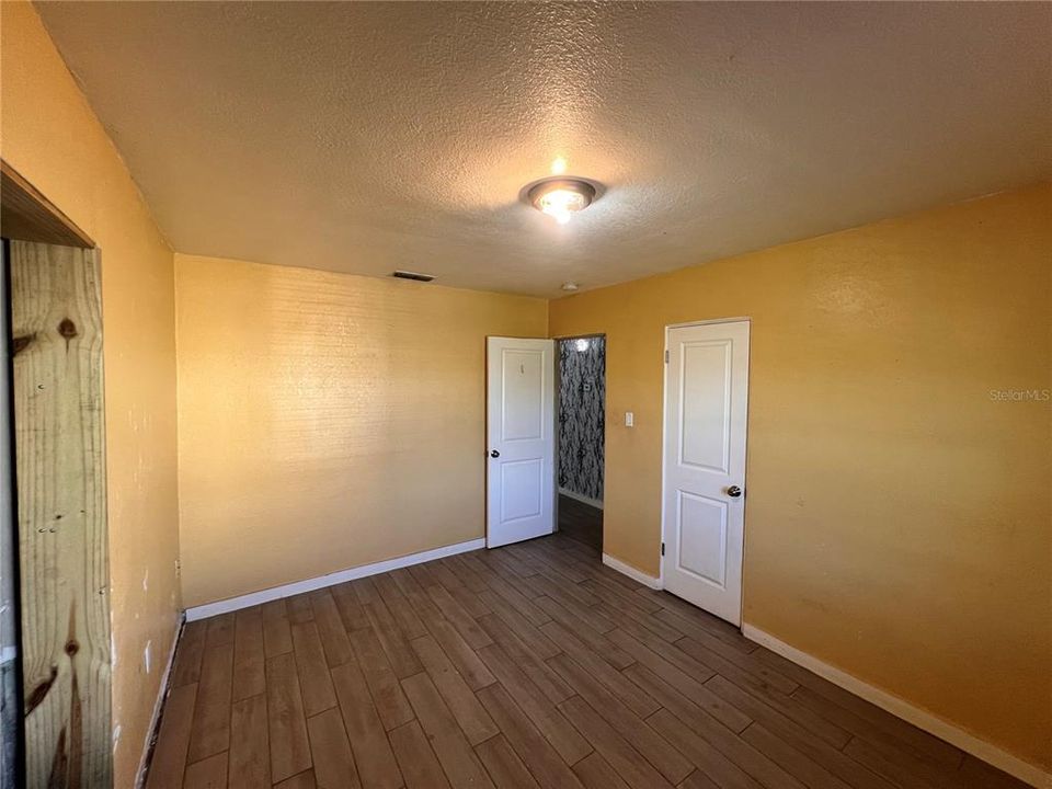 На продажу: $199,000 (3 спален, 1 ванн, 1128 Квадратных фут)