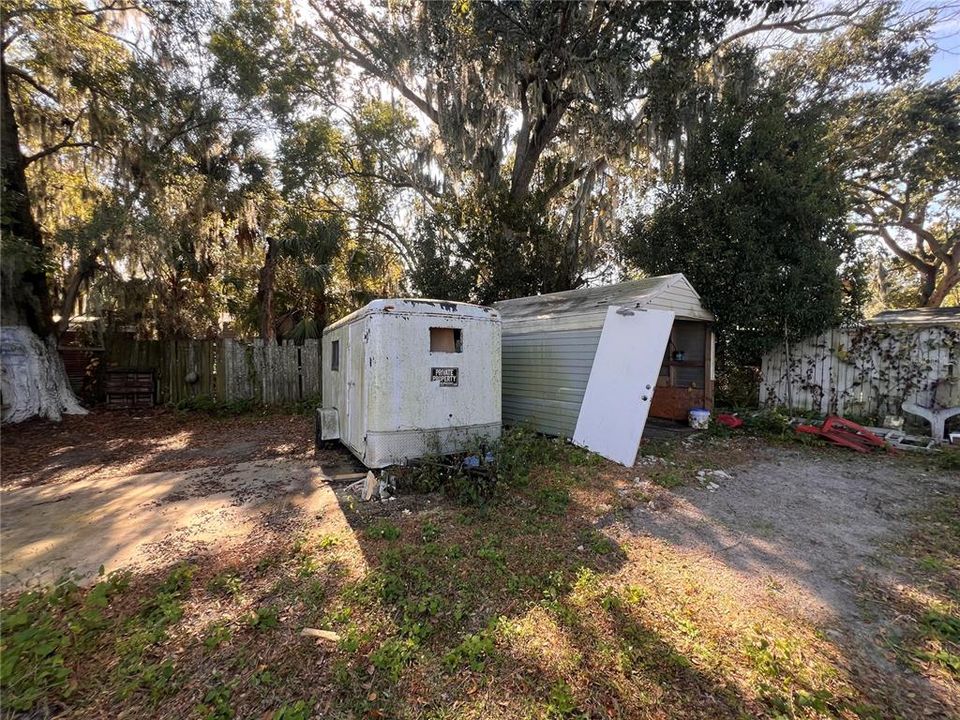 На продажу: $199,000 (3 спален, 1 ванн, 1128 Квадратных фут)