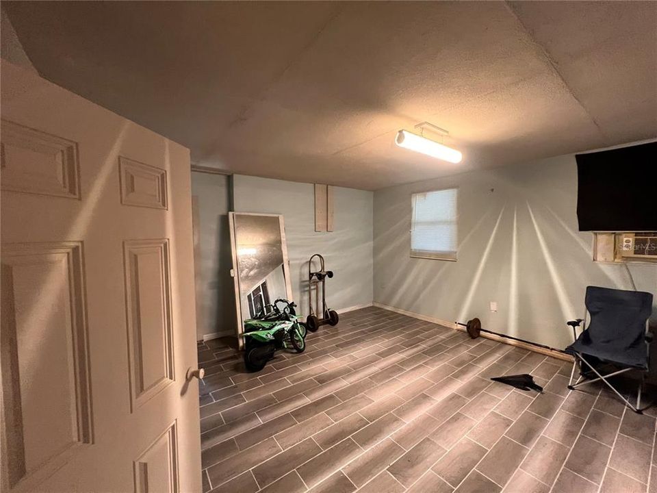 На продажу: $199,000 (3 спален, 1 ванн, 1128 Квадратных фут)