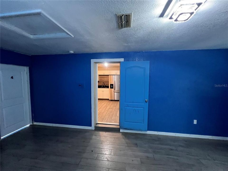 На продажу: $199,000 (3 спален, 1 ванн, 1128 Квадратных фут)