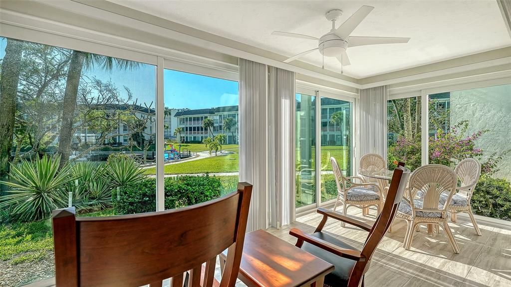 На продажу: $649,900 (2 спален, 2 ванн, 1152 Квадратных фут)