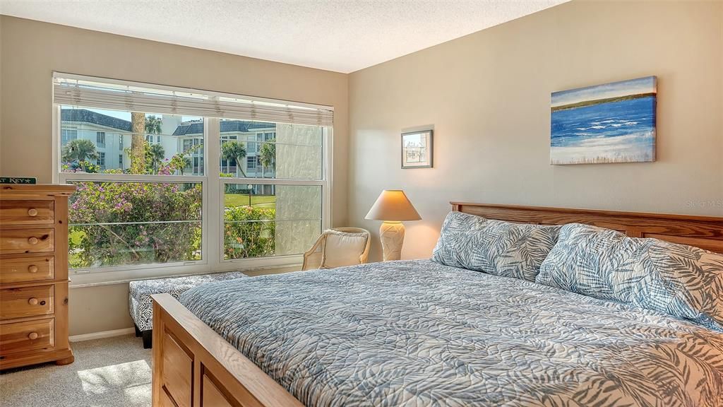 На продажу: $649,900 (2 спален, 2 ванн, 1152 Квадратных фут)