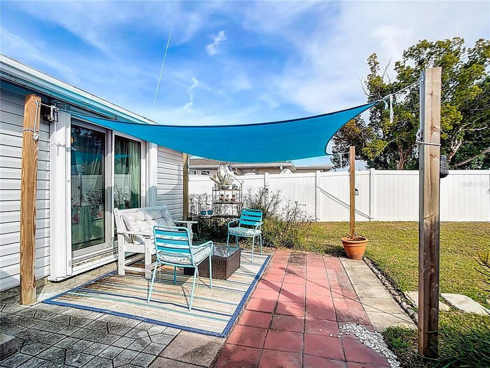 For Sale: $315,000 (3 beds, 2 baths, 1050 Square Feet)