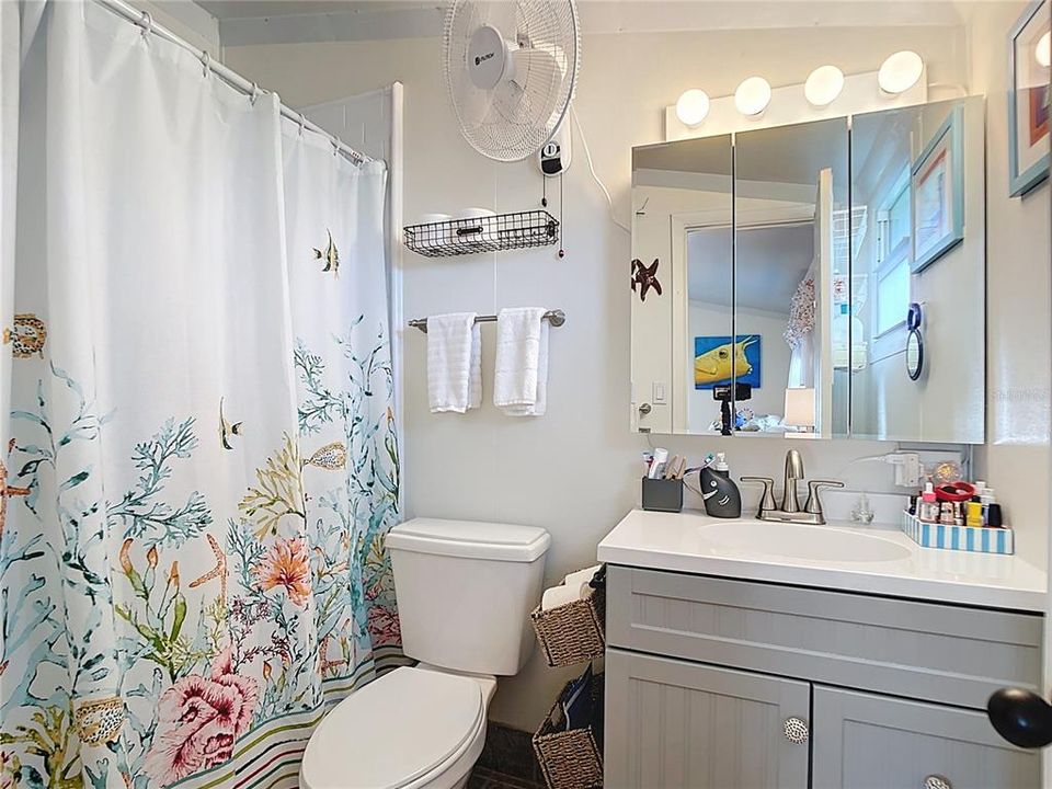 For Sale: $315,000 (3 beds, 2 baths, 1050 Square Feet)