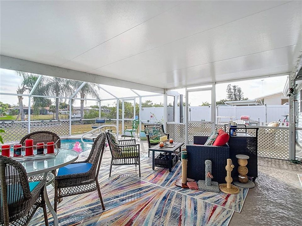 For Sale: $315,000 (3 beds, 2 baths, 1050 Square Feet)