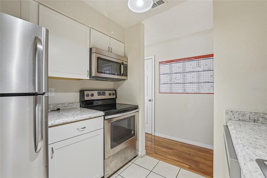 出租: $1,500 (2 贝兹, 2 浴室, 912 平方英尺)