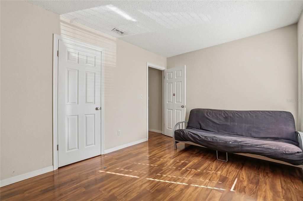 出租: $1,500 (2 贝兹, 2 浴室, 912 平方英尺)