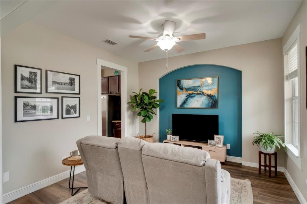 На продажу: $625,000 (5 спален, 3 ванн, 2630 Квадратных фут)