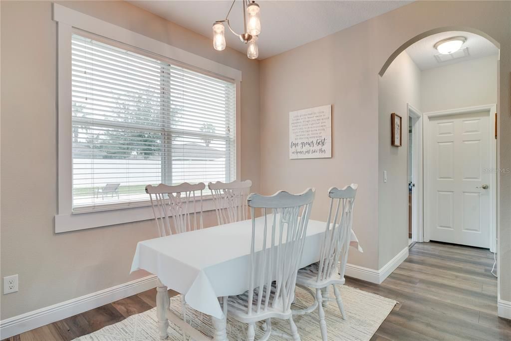 На продажу: $625,000 (5 спален, 3 ванн, 2630 Квадратных фут)