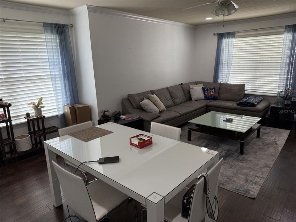 For Rent: $2,475 (3 beds, 2 baths, 1420 Square Feet)