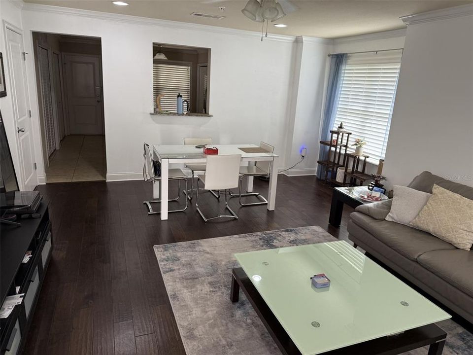 For Rent: $2,475 (3 beds, 2 baths, 1420 Square Feet)