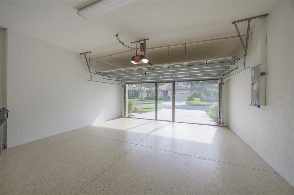 For Sale: $399,000 (2 beds, 2 baths, 1933 Square Feet)