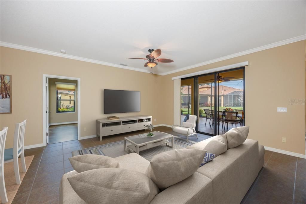 For Sale: $399,000 (2 beds, 2 baths, 1933 Square Feet)