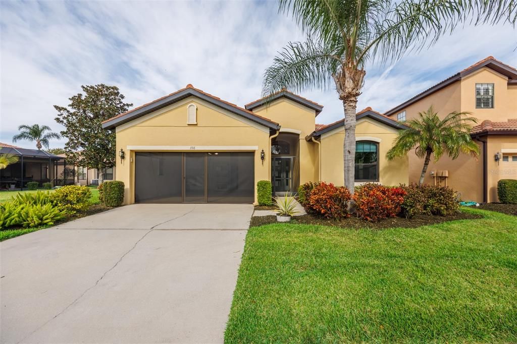 For Sale: $399,000 (2 beds, 2 baths, 1933 Square Feet)