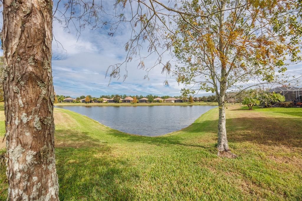 For Sale: $399,000 (2 beds, 2 baths, 1933 Square Feet)