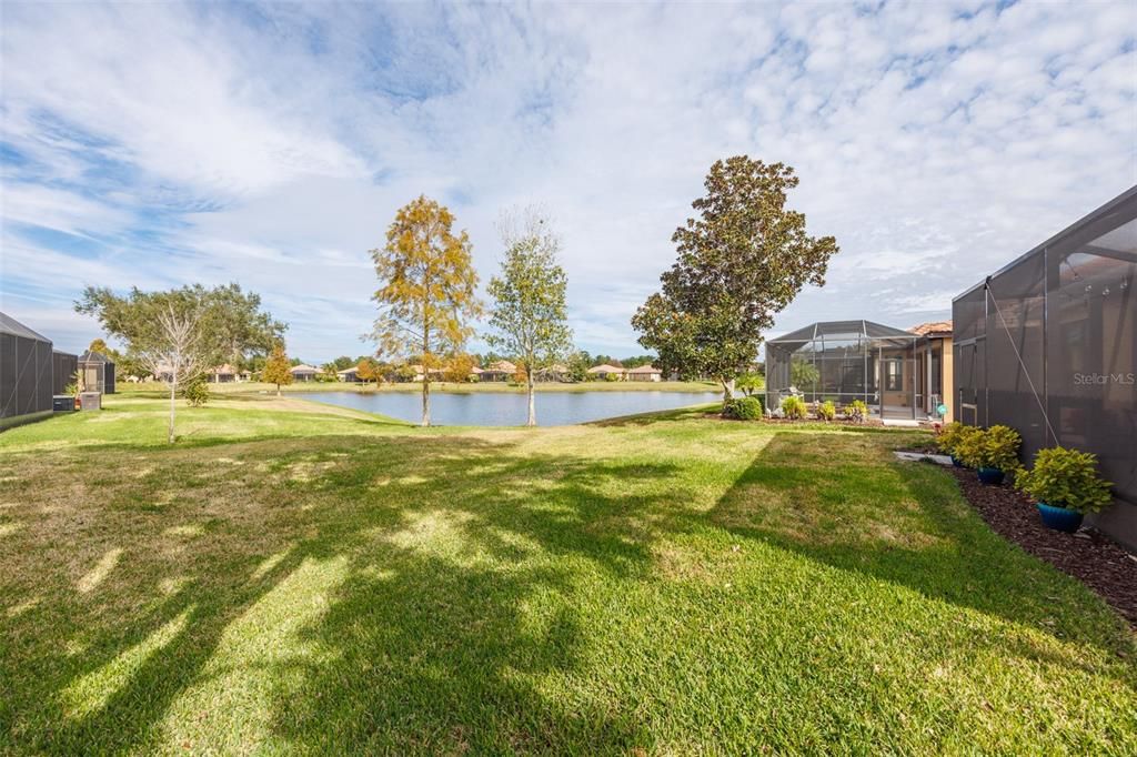 For Sale: $399,000 (2 beds, 2 baths, 1933 Square Feet)