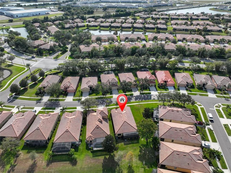 For Sale: $399,000 (2 beds, 2 baths, 1933 Square Feet)