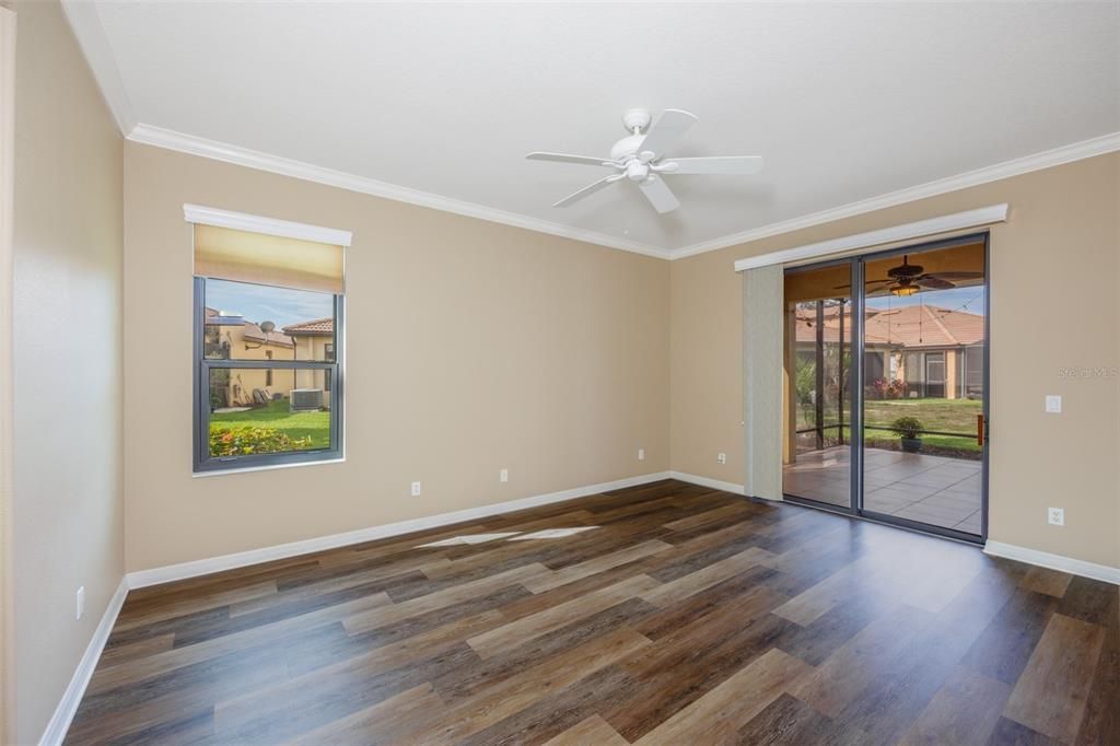 For Sale: $399,000 (2 beds, 2 baths, 1933 Square Feet)