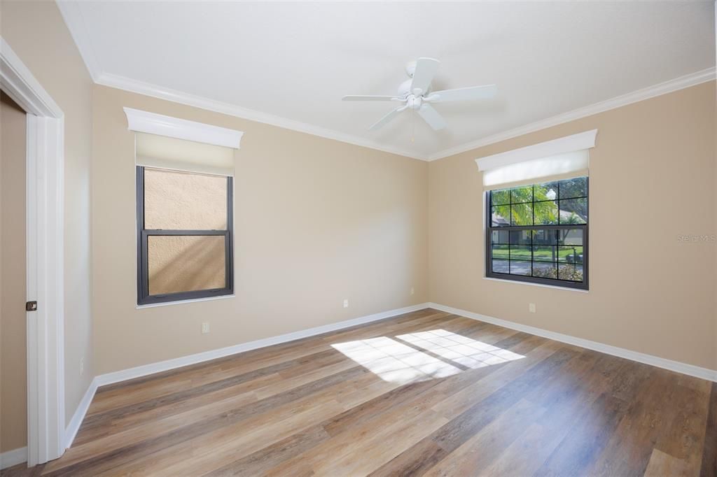 For Sale: $399,000 (2 beds, 2 baths, 1933 Square Feet)