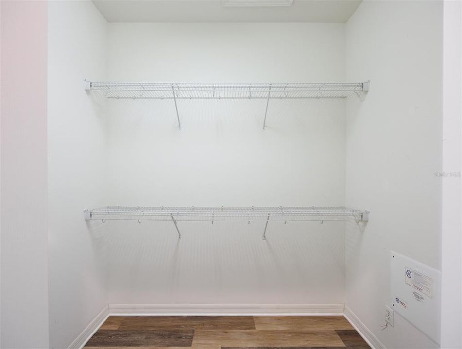 For Sale: $399,000 (2 beds, 2 baths, 1933 Square Feet)