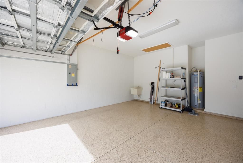 For Sale: $399,000 (2 beds, 2 baths, 1933 Square Feet)