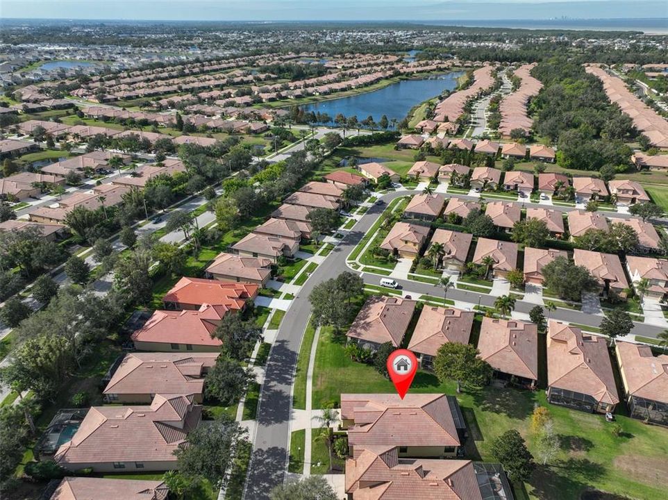 For Sale: $399,000 (2 beds, 2 baths, 1933 Square Feet)