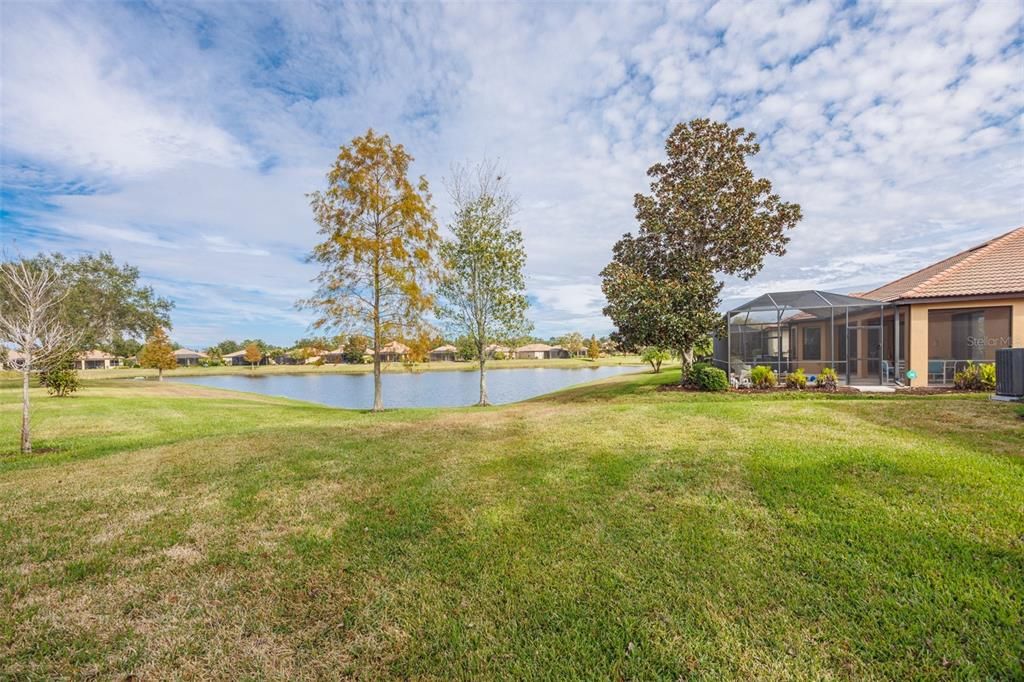 For Sale: $399,000 (2 beds, 2 baths, 1933 Square Feet)