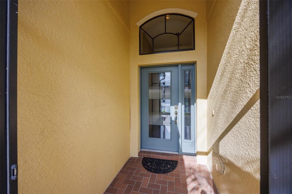 For Sale: $399,000 (2 beds, 2 baths, 1933 Square Feet)