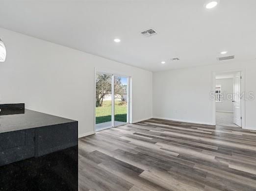 For Rent: $1,700 (3 beds, 2 baths, 1312 Square Feet)