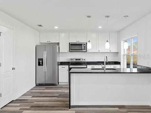 For Rent: $1,700 (3 beds, 2 baths, 1312 Square Feet)