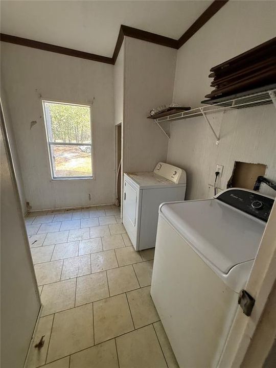 На продажу: $215,000 (3 спален, 2 ванн, 1456 Квадратных фут)