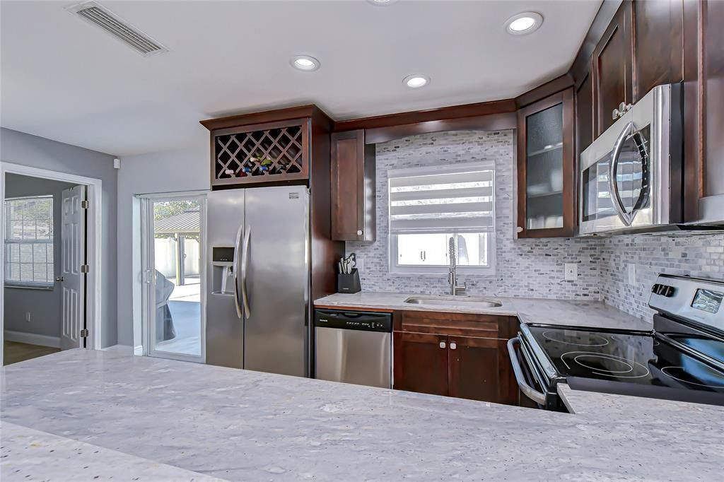 На продажу: $450,000 (3 спален, 2 ванн, 1264 Квадратных фут)