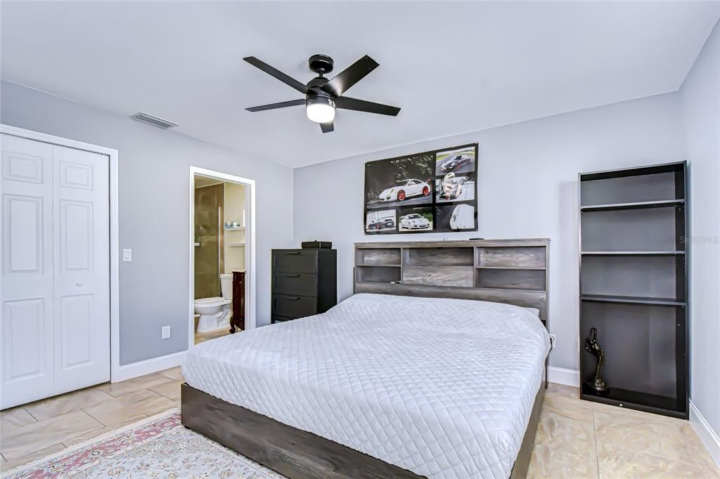 На продажу: $450,000 (3 спален, 2 ванн, 1264 Квадратных фут)